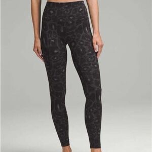 Lululemon Black Leopard Print Leggings 28” Align Nulu Fabric Size 4